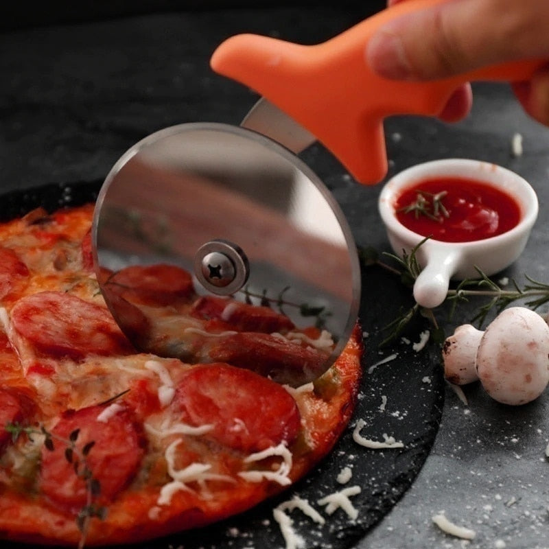 Roulette à pizza professionnelle en acier inoxydable - Coupe-pizza ultra-tranchant pour des tranches parfaites