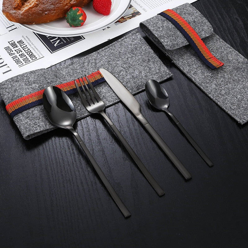 Couverts en Or Design - Ajoutez une touche d'élégance à votre table